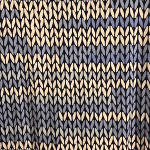 LuLaRoe Perfect Tee Blue Knit Pattern L